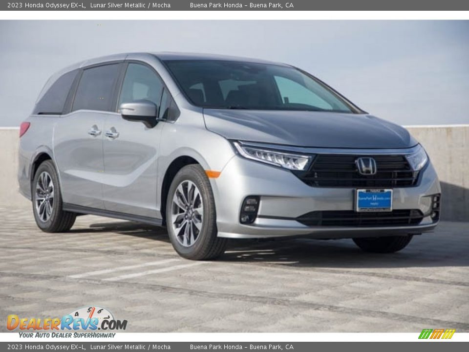 Front 3/4 View of 2023 Honda Odyssey EX-L Photo #1