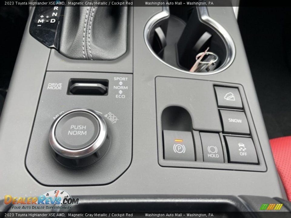 Controls of 2023 Toyota Highlander XSE AWD Photo #14