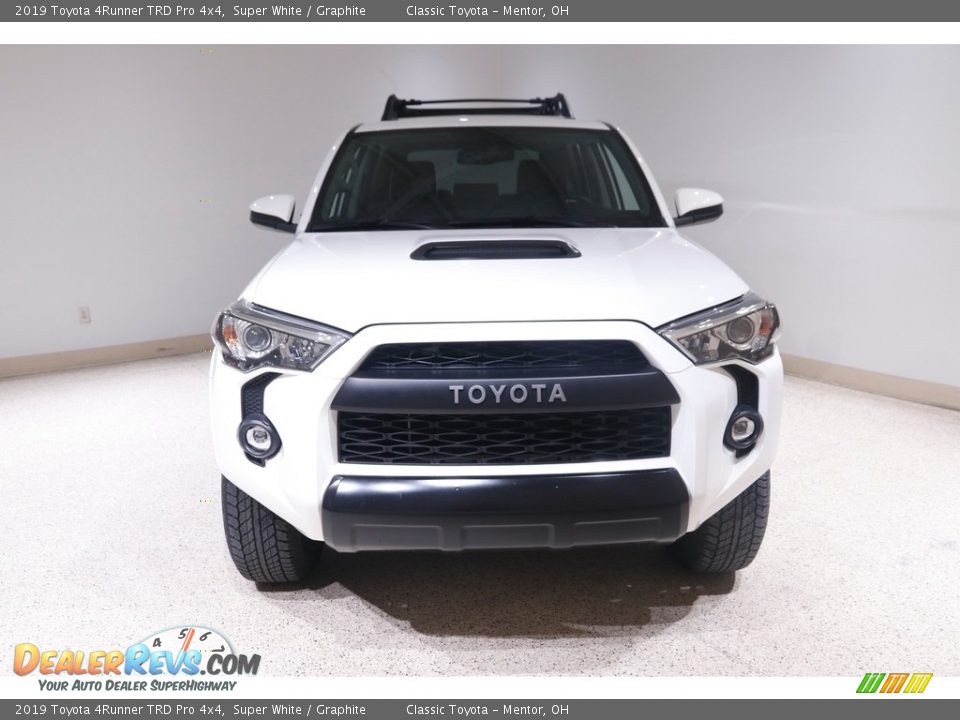 2019 Toyota 4Runner TRD Pro 4x4 Super White / Graphite Photo #2