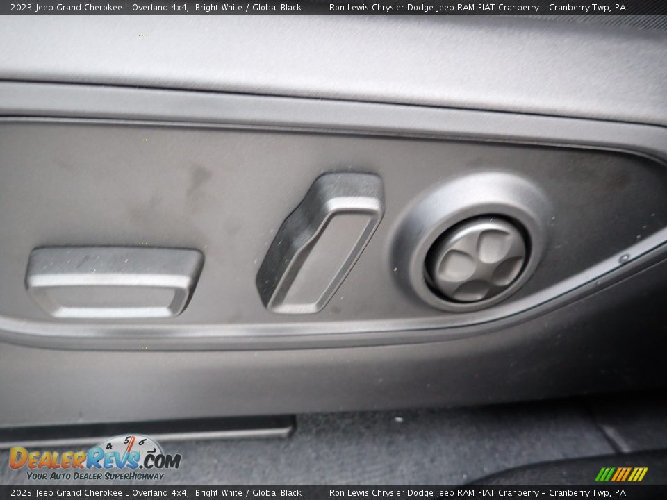 2023 Jeep Grand Cherokee L Overland 4x4 Bright White / Global Black Photo #15