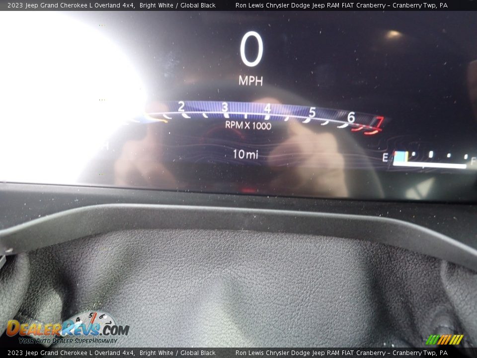 2023 Jeep Grand Cherokee L Overland 4x4 Bright White / Global Black Photo #17