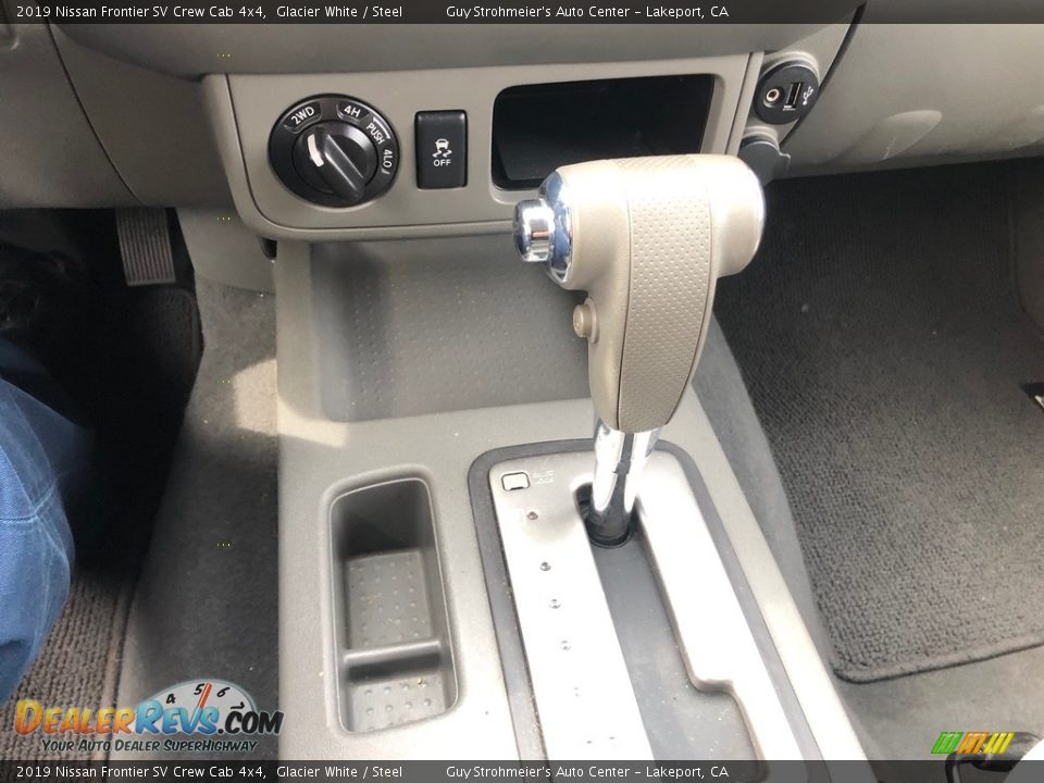 2019 Nissan Frontier SV Crew Cab 4x4 Glacier White / Steel Photo #15