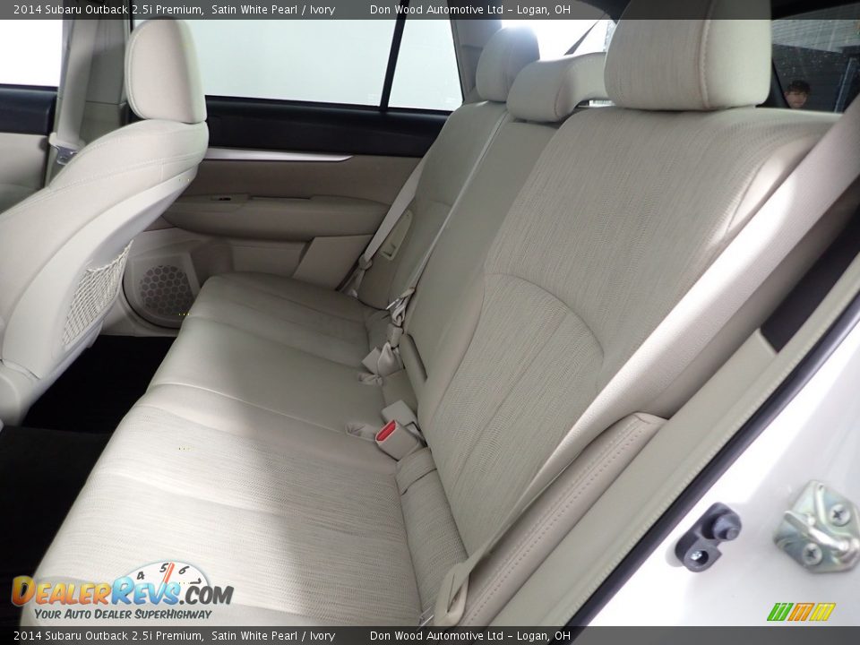 2014 Subaru Outback 2.5i Premium Satin White Pearl / Ivory Photo #23