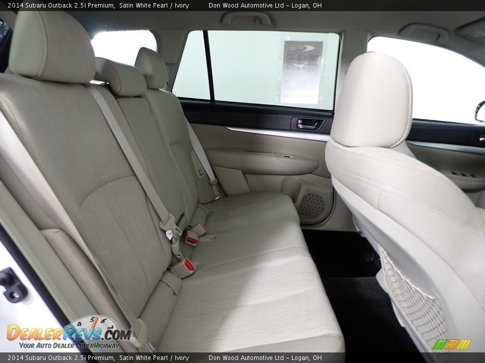 2014 Subaru Outback 2.5i Premium Satin White Pearl / Ivory Photo #28