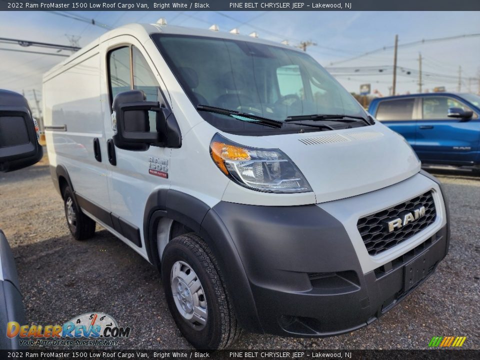 2022 Ram ProMaster 1500 Low Roof Cargo Van Bright White / Black Photo #3