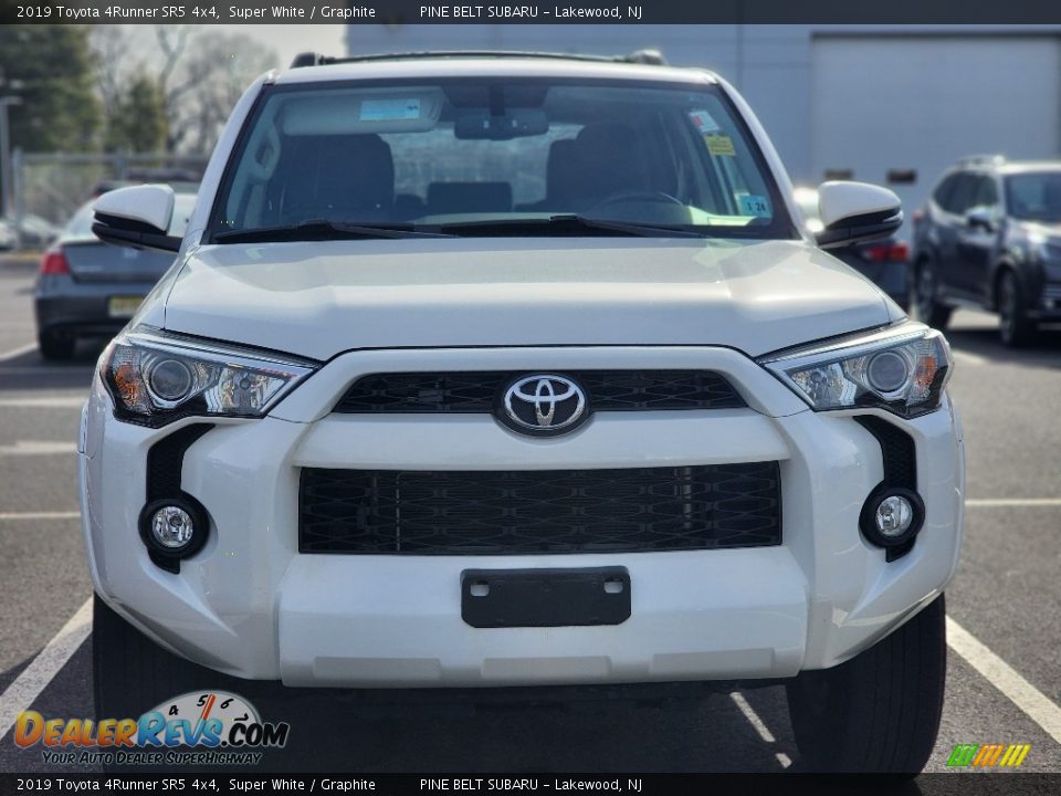 2019 Toyota 4Runner SR5 4x4 Super White / Graphite Photo #2