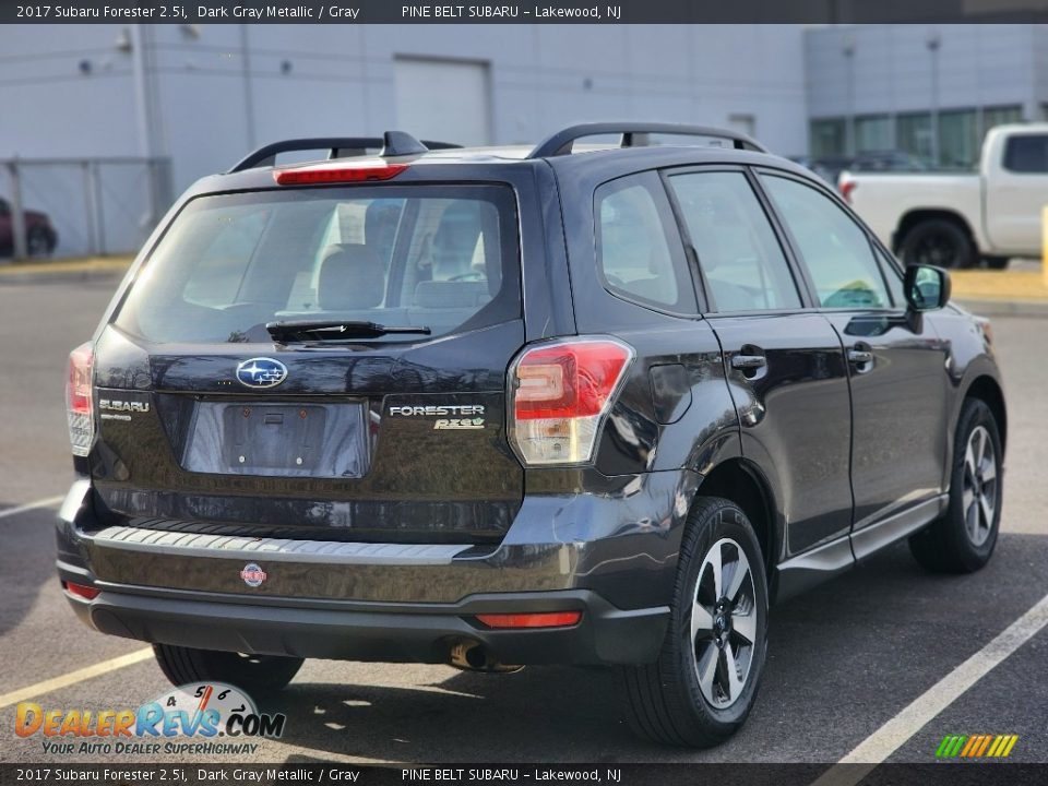 2017 Subaru Forester 2.5i Dark Gray Metallic / Gray Photo #5