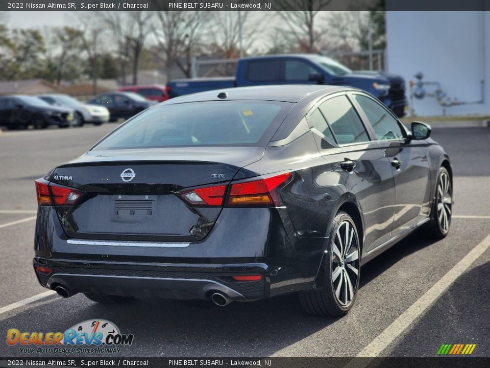 2022 Nissan Altima SR Super Black / Charcoal Photo #7