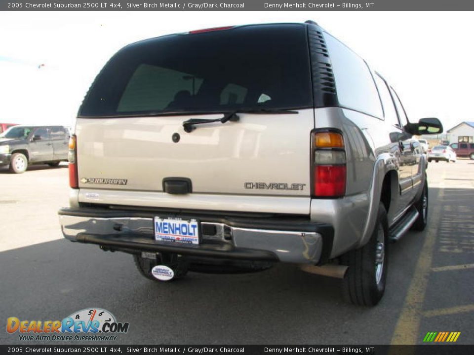 2005 Chevrolet Suburban 2500 LT 4x4 Silver Birch Metallic / Gray/Dark Charcoal Photo #5