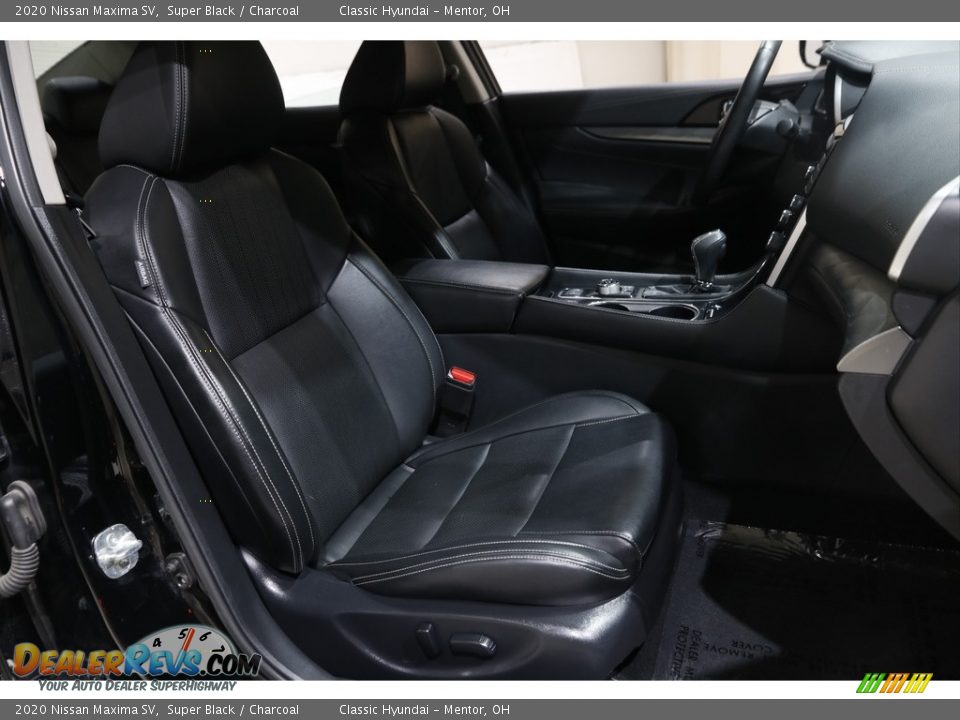 2020 Nissan Maxima SV Super Black / Charcoal Photo #17