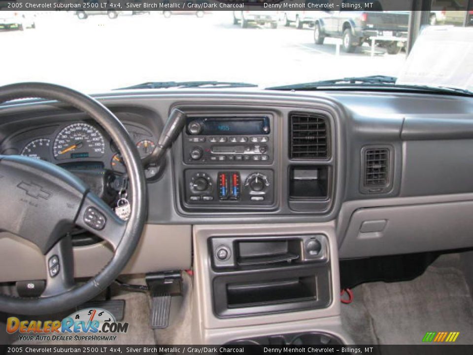 2005 Chevrolet Suburban 2500 LT 4x4 Silver Birch Metallic / Gray/Dark Charcoal Photo #10