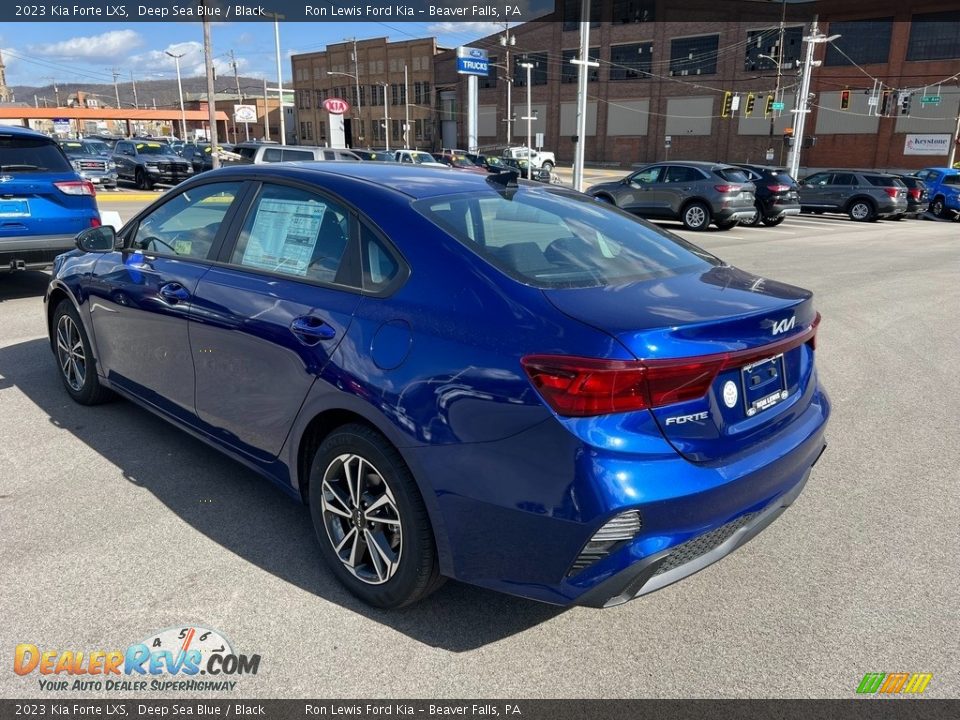 2023 Kia Forte LXS Deep Sea Blue / Black Photo #6