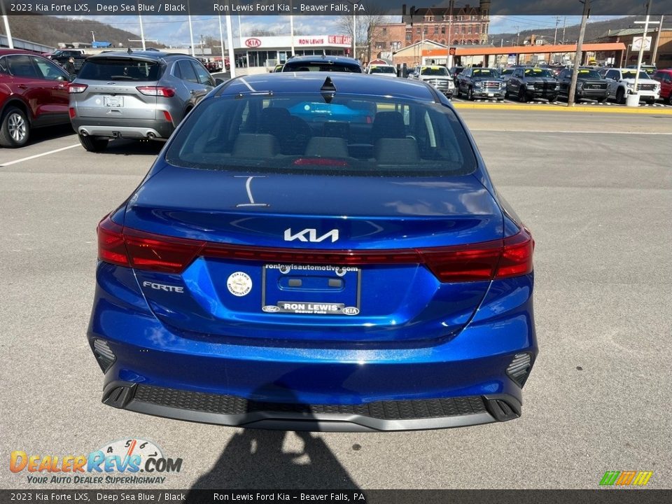 2023 Kia Forte LXS Deep Sea Blue / Black Photo #7