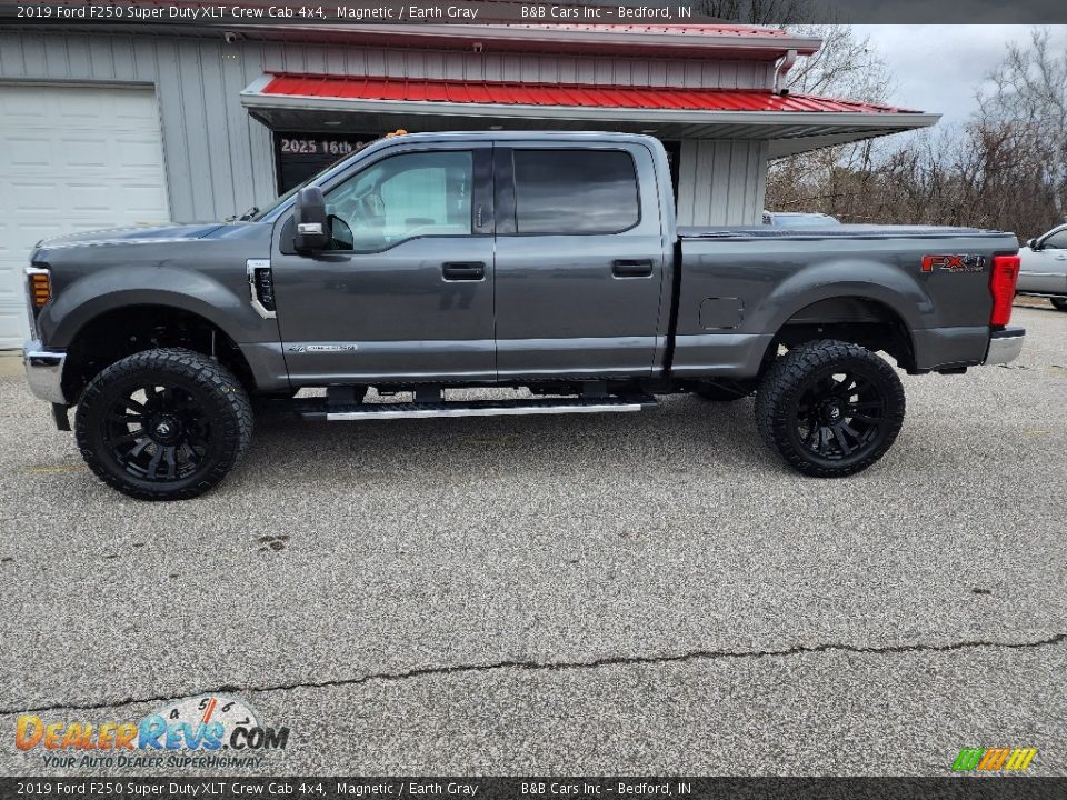 2019 Ford F250 Super Duty XLT Crew Cab 4x4 Magnetic / Earth Gray Photo #1