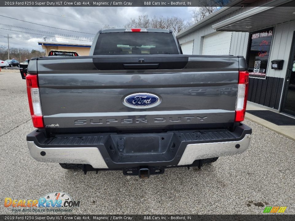 2019 Ford F250 Super Duty XLT Crew Cab 4x4 Magnetic / Earth Gray Photo #3