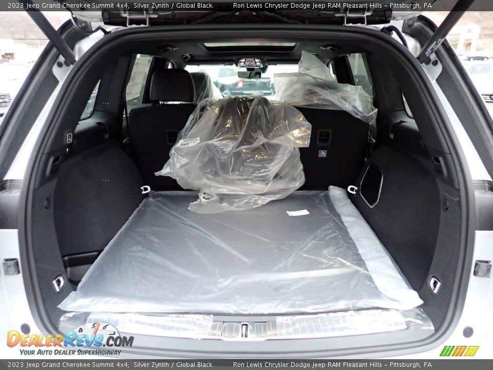 2023 Jeep Grand Cherokee Summit 4x4 Trunk Photo #5