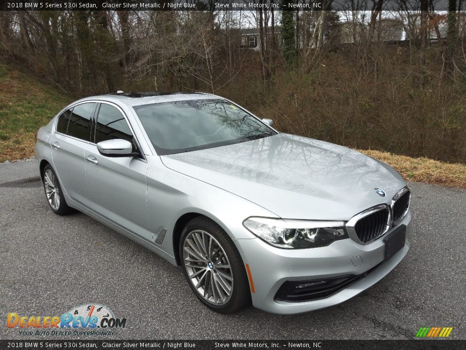 Front 3/4 View of 2018 BMW 5 Series 530i Sedan Photo #5