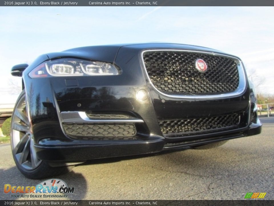 2016 Jaguar XJ 3.0 Ebony Black / Jet/Ivory Photo #2