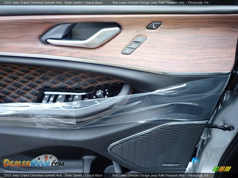 Door Panel of 2023 Jeep Grand Cherokee Summit 4x4 Photo #14