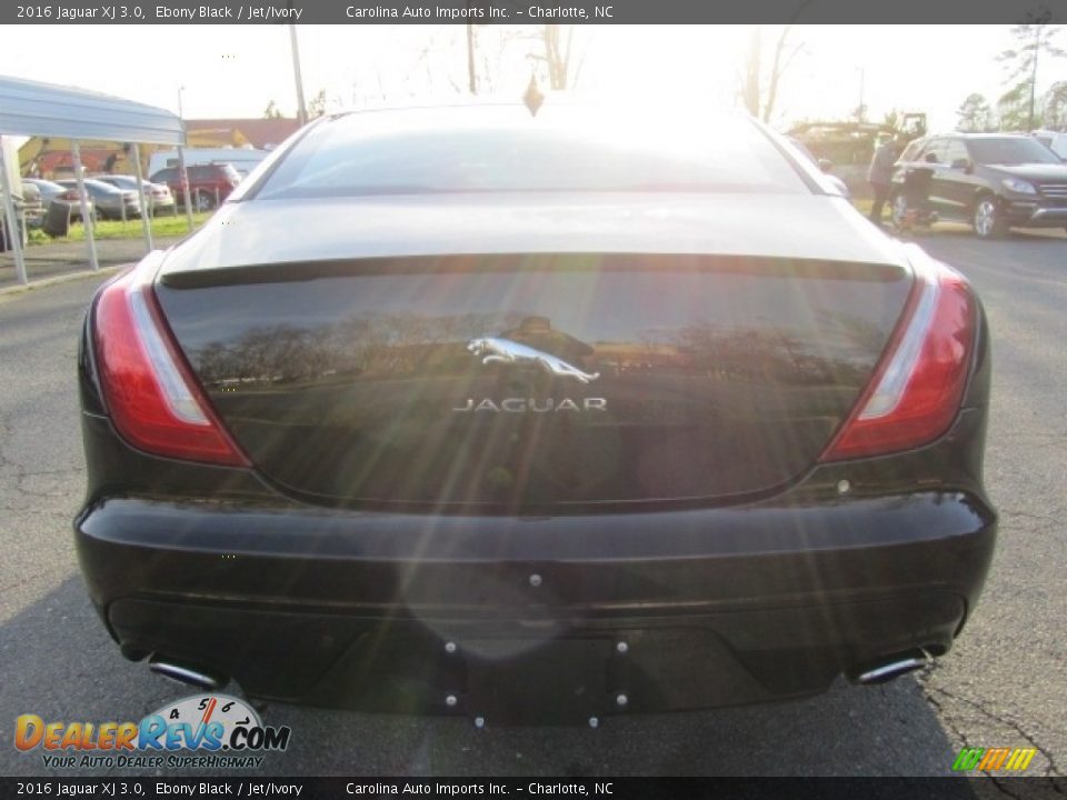 2016 Jaguar XJ 3.0 Ebony Black / Jet/Ivory Photo #9