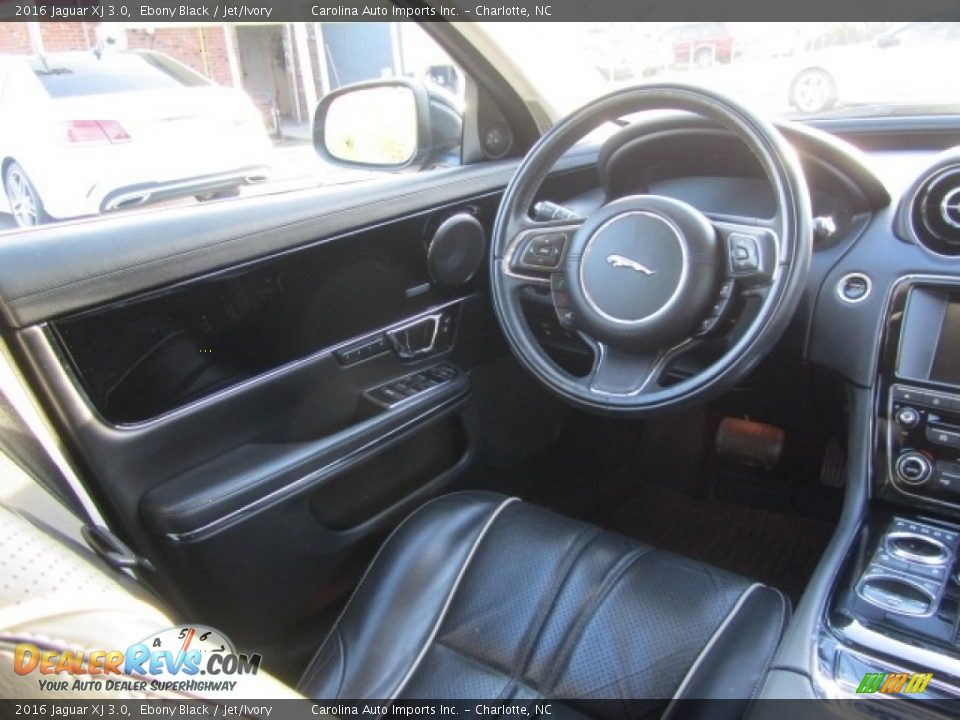 2016 Jaguar XJ 3.0 Ebony Black / Jet/Ivory Photo #12