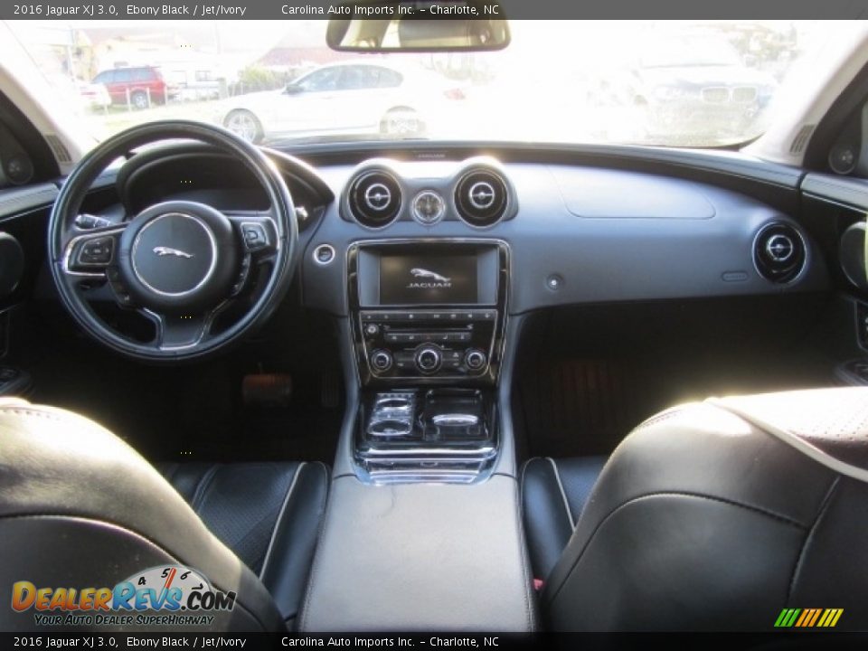 2016 Jaguar XJ 3.0 Ebony Black / Jet/Ivory Photo #13