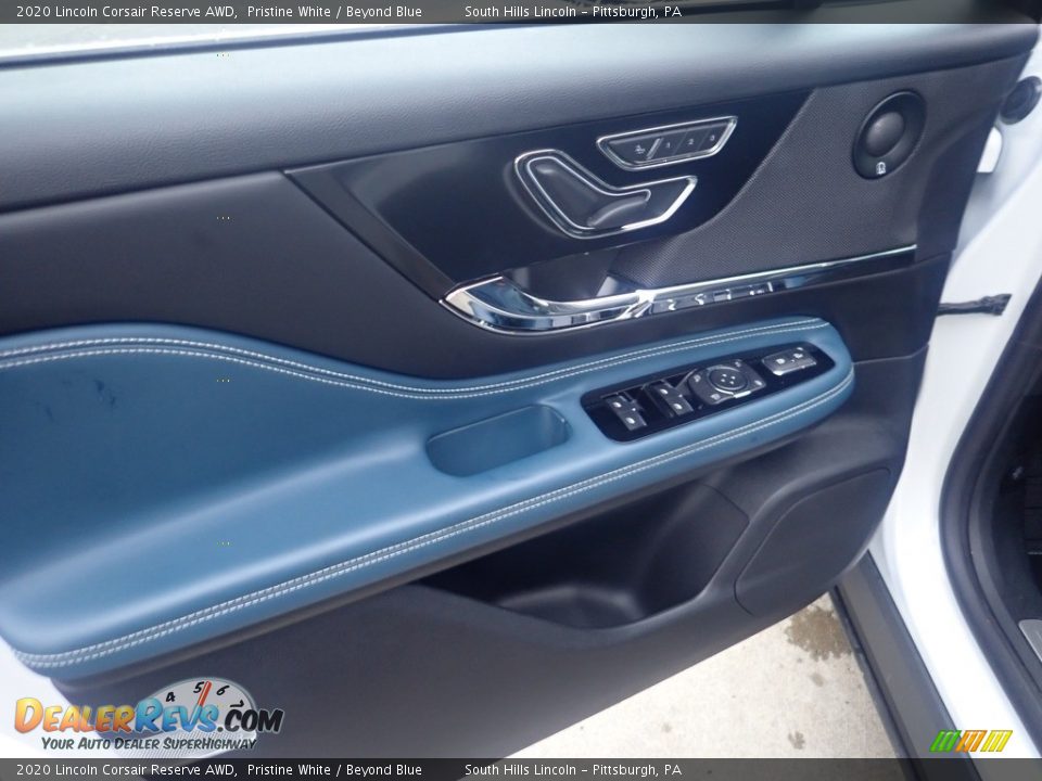 Door Panel of 2020 Lincoln Corsair Reserve AWD Photo #19