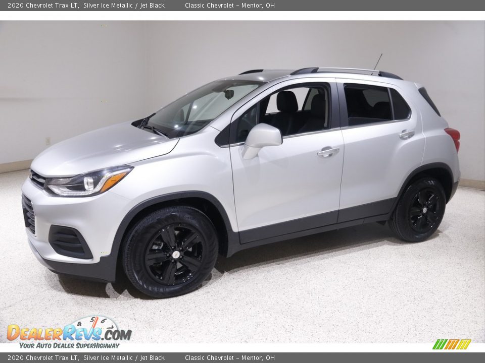 2020 Chevrolet Trax LT Silver Ice Metallic / Jet Black Photo #3