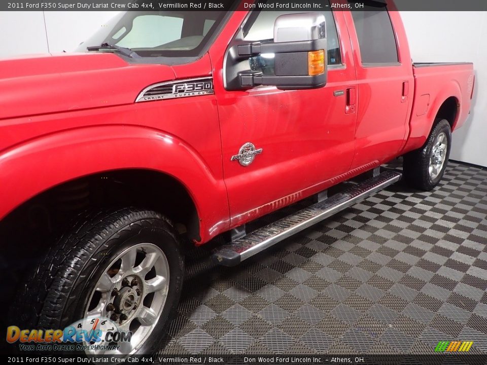 2011 Ford F350 Super Duty Lariat Crew Cab 4x4 Vermillion Red / Black Photo #9