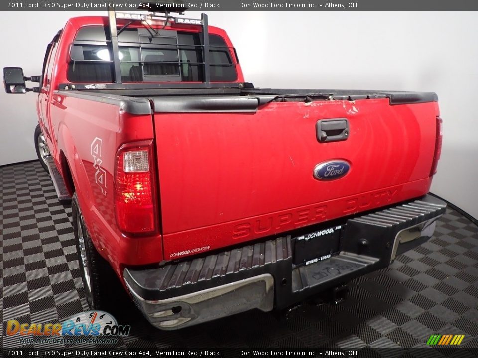 2011 Ford F350 Super Duty Lariat Crew Cab 4x4 Vermillion Red / Black Photo #11