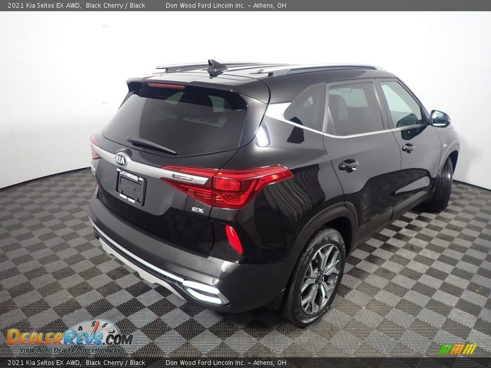 2021 Kia Seltos EX AWD Black Cherry / Black Photo #18
