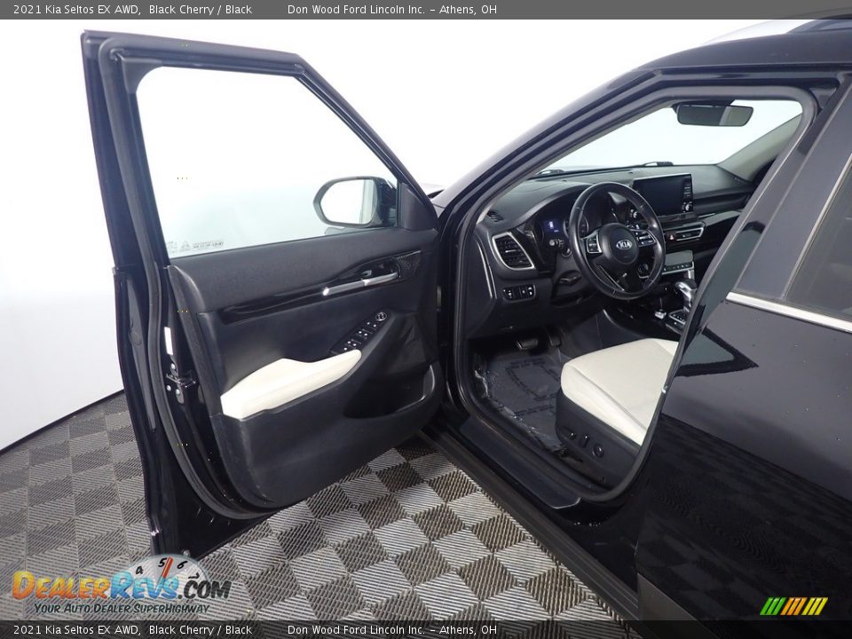 2021 Kia Seltos EX AWD Black Cherry / Black Photo #19
