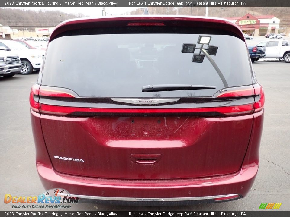 2023 Chrysler Pacifica Touring L Velvet Red Pearl / Black/Alloy Photo #4