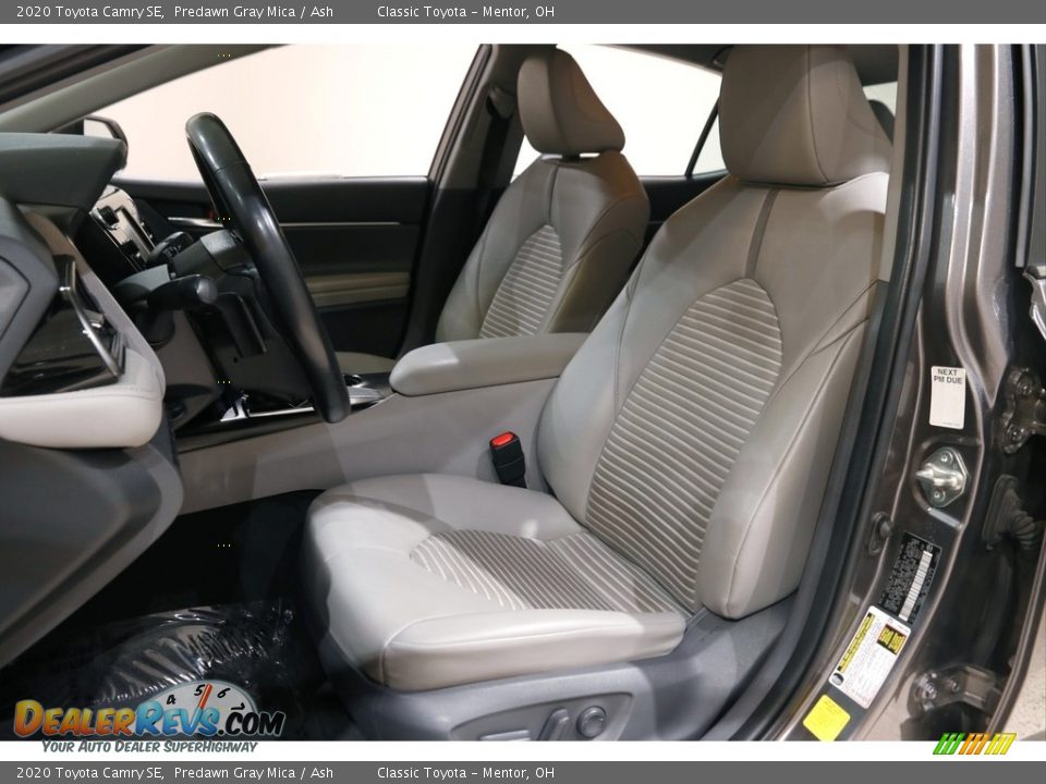 2020 Toyota Camry SE Predawn Gray Mica / Ash Photo #5