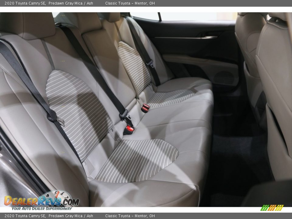 2020 Toyota Camry SE Predawn Gray Mica / Ash Photo #14