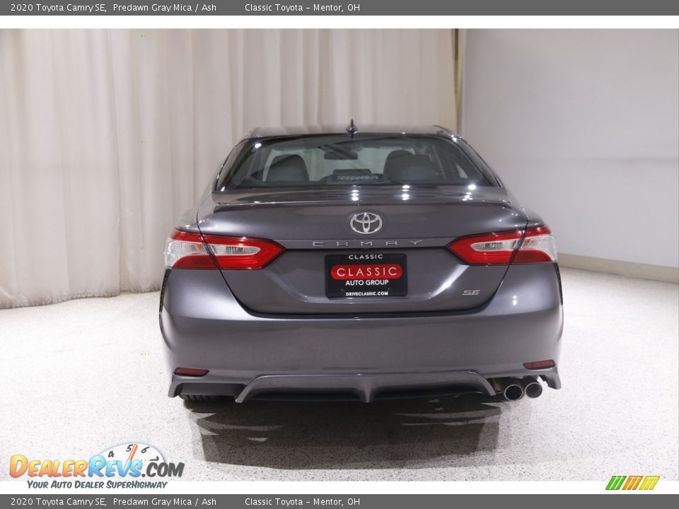 2020 Toyota Camry SE Predawn Gray Mica / Ash Photo #16