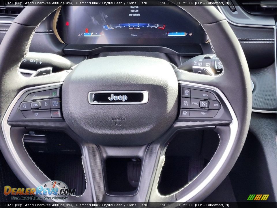 2023 Jeep Grand Cherokee Altitude 4x4 Diamond Black Crystal Pearl / Global Black Photo #10