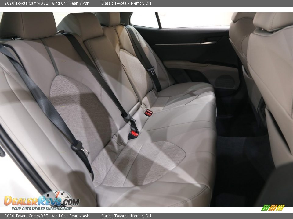 2020 Toyota Camry XSE Wind Chill Pearl / Ash Photo #16