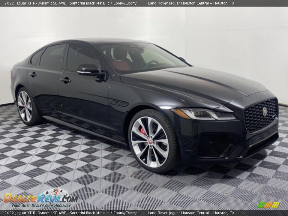 Front 3/4 View of 2022 Jaguar XF R-Dynamic SE AWD Photo #12