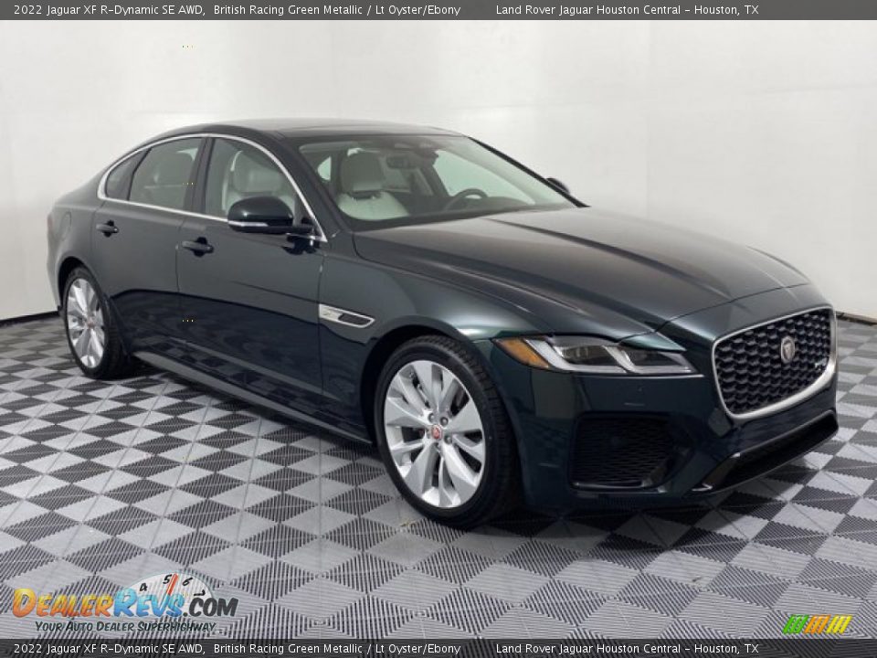 Front 3/4 View of 2022 Jaguar XF R-Dynamic SE AWD Photo #12