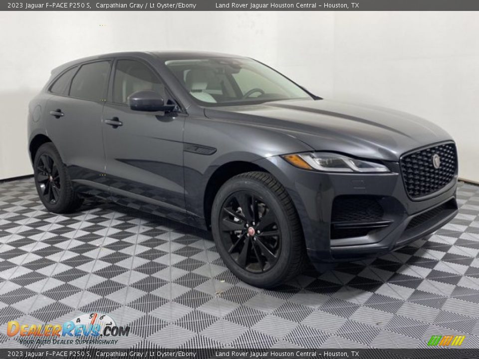 Front 3/4 View of 2023 Jaguar F-PACE P250 S Photo #12