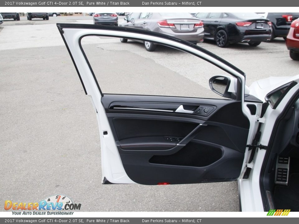 2017 Volkswagen Golf GTI 4-Door 2.0T SE Pure White / Titan Black Photo #9