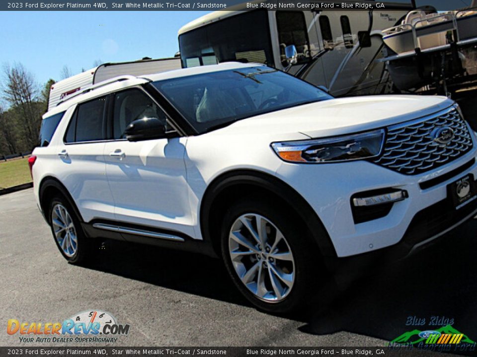 2023 Ford Explorer Platinum 4WD Star White Metallic Tri-Coat / Sandstone Photo #24