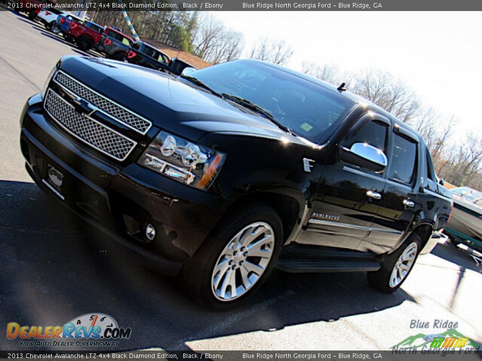 2013 Chevrolet Avalanche LTZ 4x4 Black Diamond Edition Black / Ebony Photo #30
