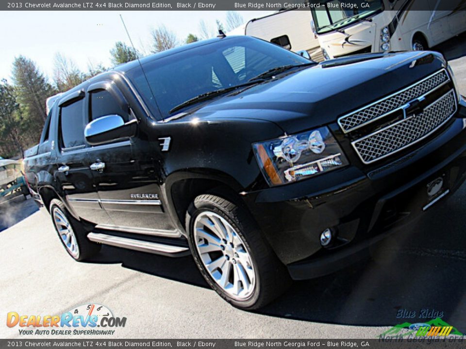 2013 Chevrolet Avalanche LTZ 4x4 Black Diamond Edition Black / Ebony Photo #31