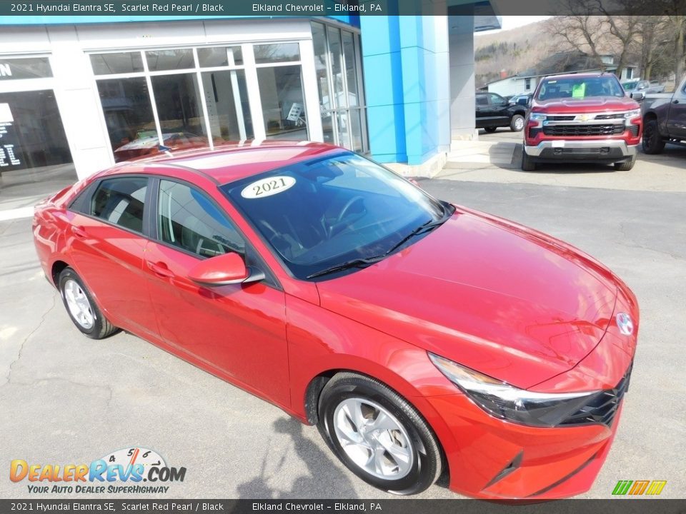 2021 Hyundai Elantra SE Scarlet Red Pearl / Black Photo #5