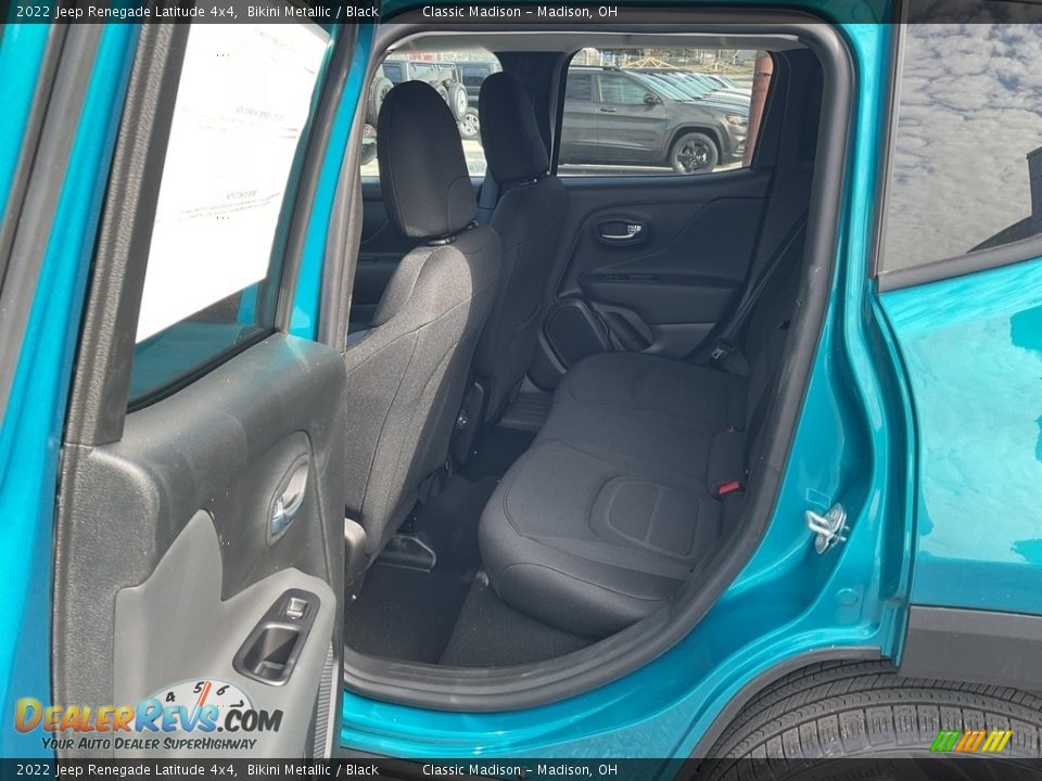 2022 Jeep Renegade Latitude 4x4 Bikini Metallic / Black Photo #3