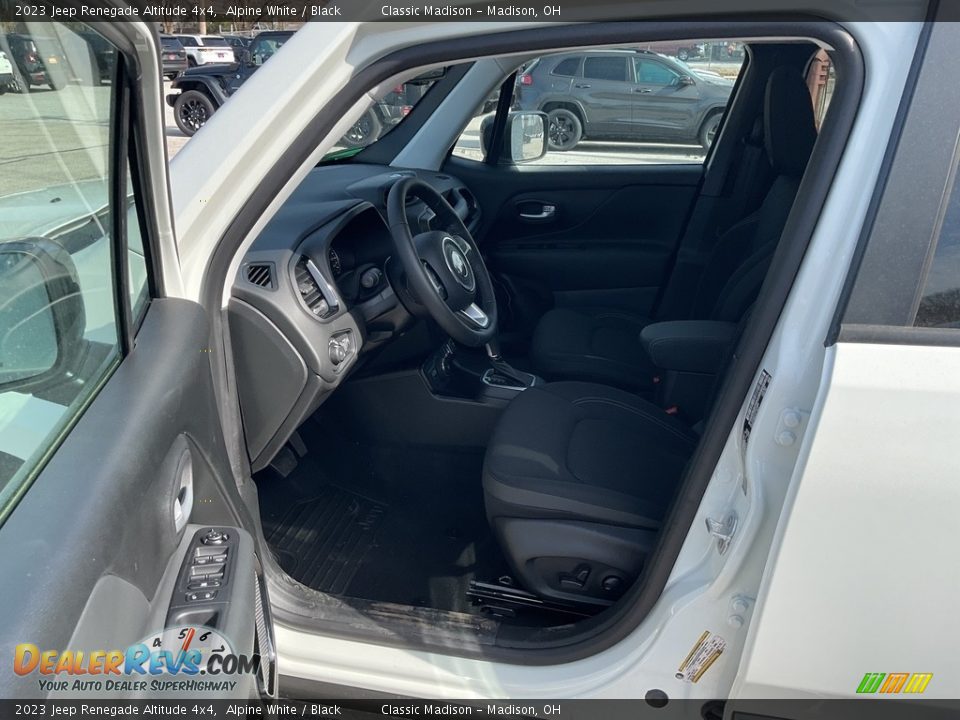 2023 Jeep Renegade Altitude 4x4 Alpine White / Black Photo #2