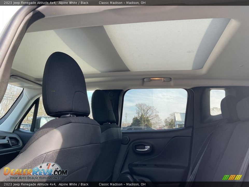 Sunroof of 2023 Jeep Renegade Altitude 4x4 Photo #7