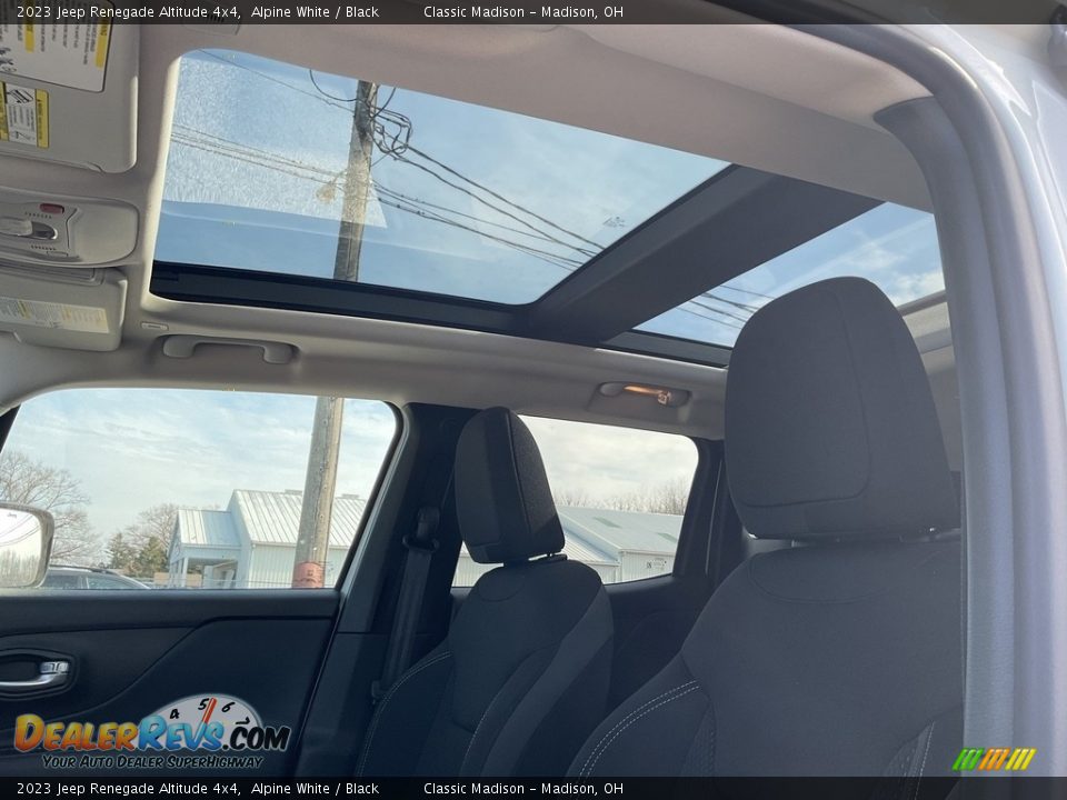 Sunroof of 2023 Jeep Renegade Altitude 4x4 Photo #8